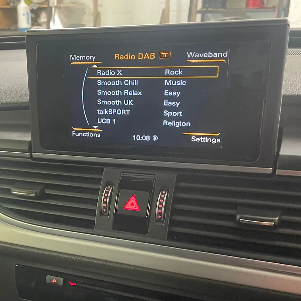 Audi A7 Front and Reverse Camera