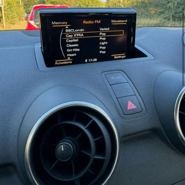 Audi A1 Front and Reverse Camera 