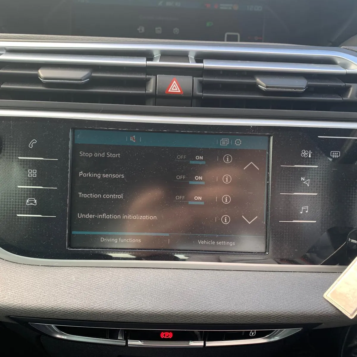 Citroen C4 Picasso Front and Reverse Camera