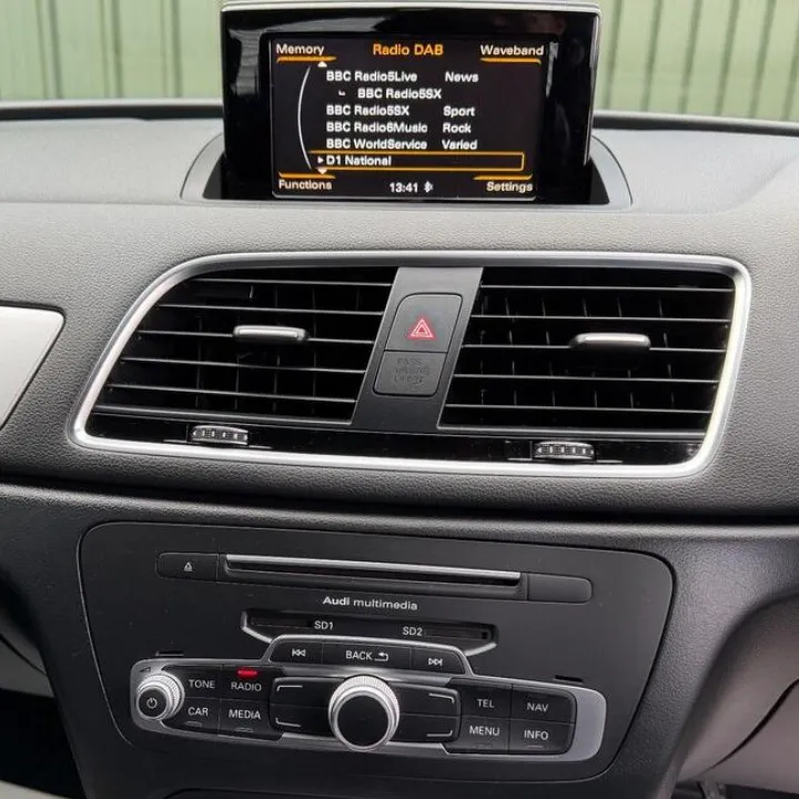 Audi Q3 Front and Reverse Camera