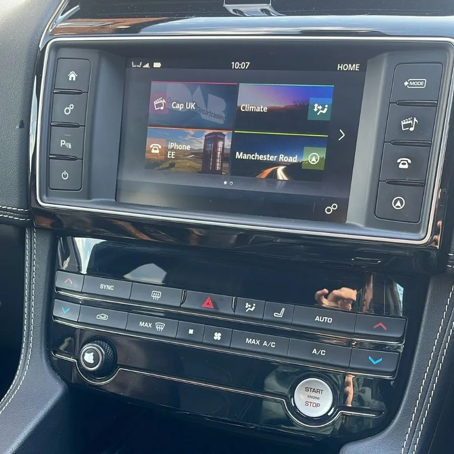 Jaguar F-Pace Front and Reverse Camera