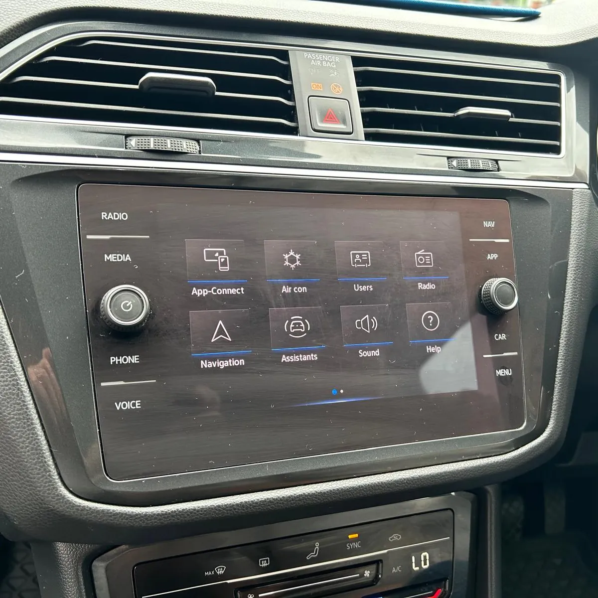 VW Tiguan Reverse Camera