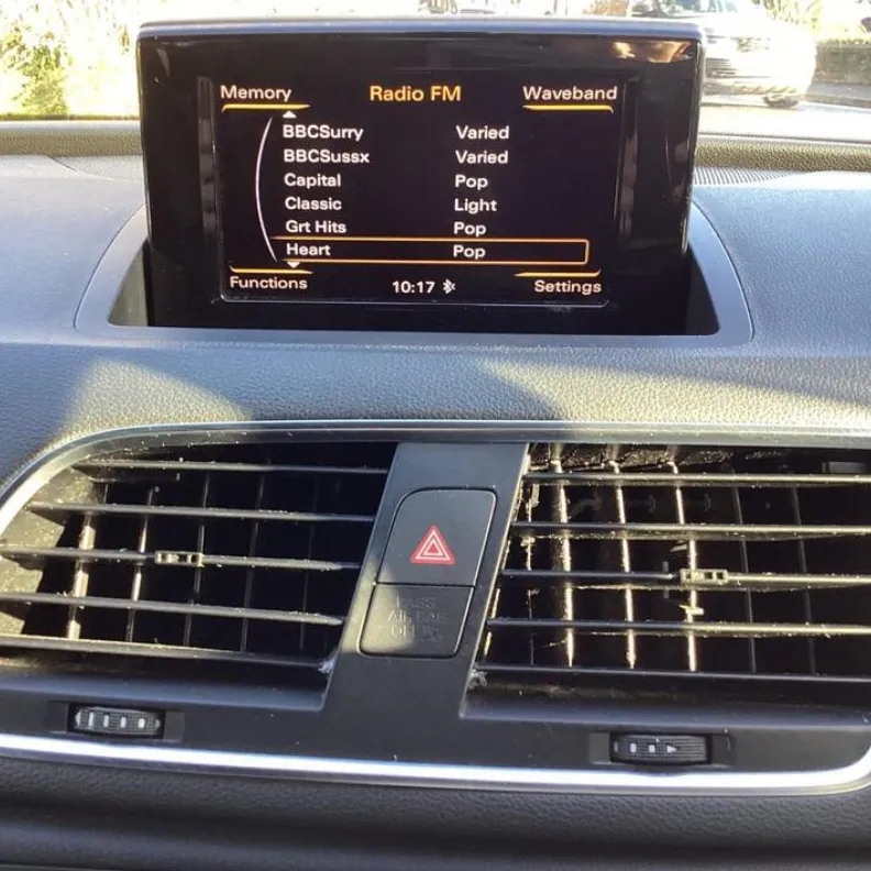 Audi Q3 Front and Reverse camera